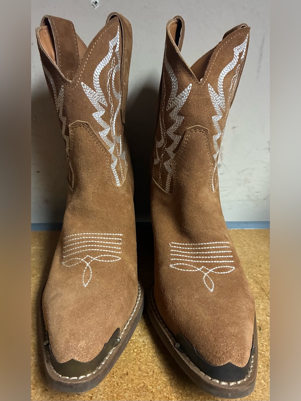 Dingo DI544 Women’s joyride Western Cowboy Booties Size 7.5 Leather Embroidered